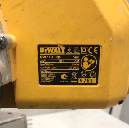 Dewalt Kap/gersåg, Eldriven DW770